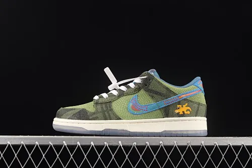 All Categories Nk SB Dunk Series Nk SB Dunk Low Low-top Sneakers Nk Dunk Low "Siempre! Familia" Green Lizard Day of the Dead SB Smashing Backboard Sports Skateboard Shoes DO2160-335